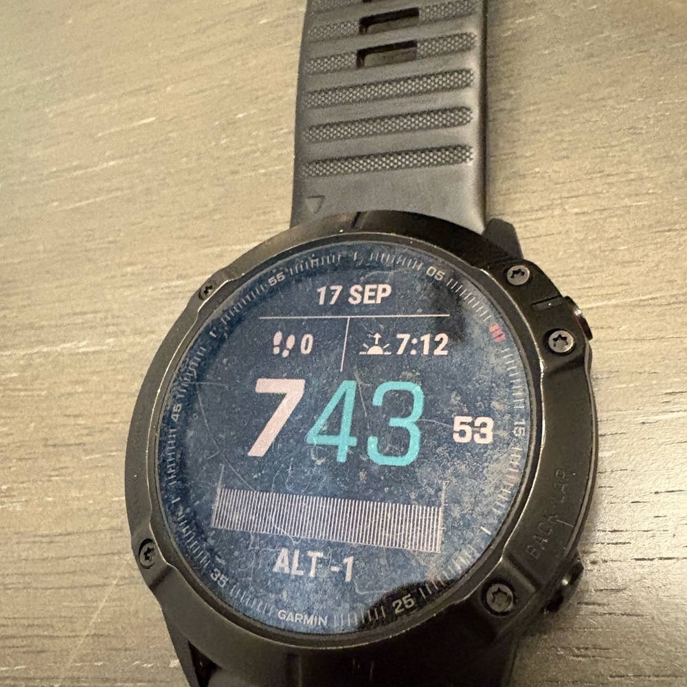 Garmin Fenix 6x Pro Black Smartwatch with Silicone Band - Picture 3 of 8